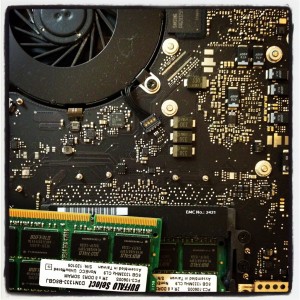 MBP17メモリ交換
